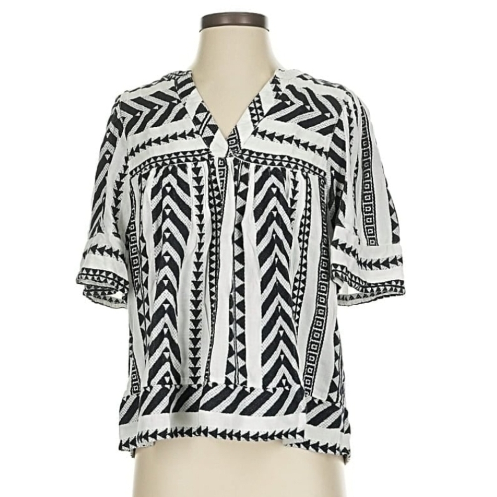 Old Navy Black and White Patterned Blouse